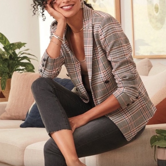 Evereve Jackets & Blazers - Evereve Thompson Multi Colored Plaid Blazer.
